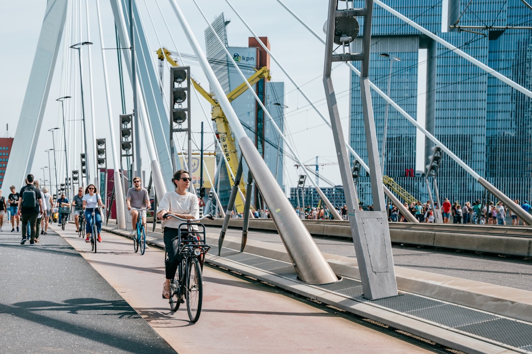 Est-il obligatoire d'assurer un vélo électrique